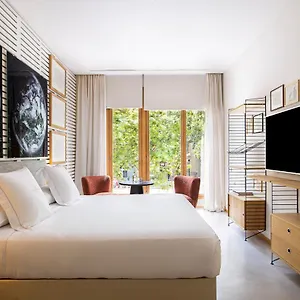 Margot House Отель