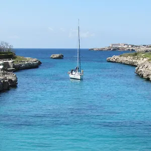 https://cala-bona-mar-blava.balearic-islands.net
