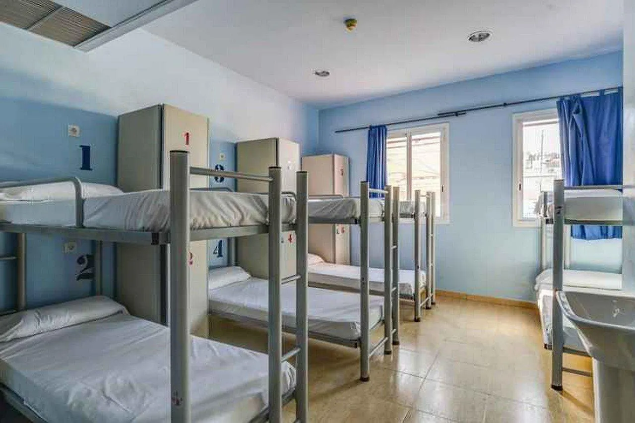 Sun & Moon Hostel Barcelona
