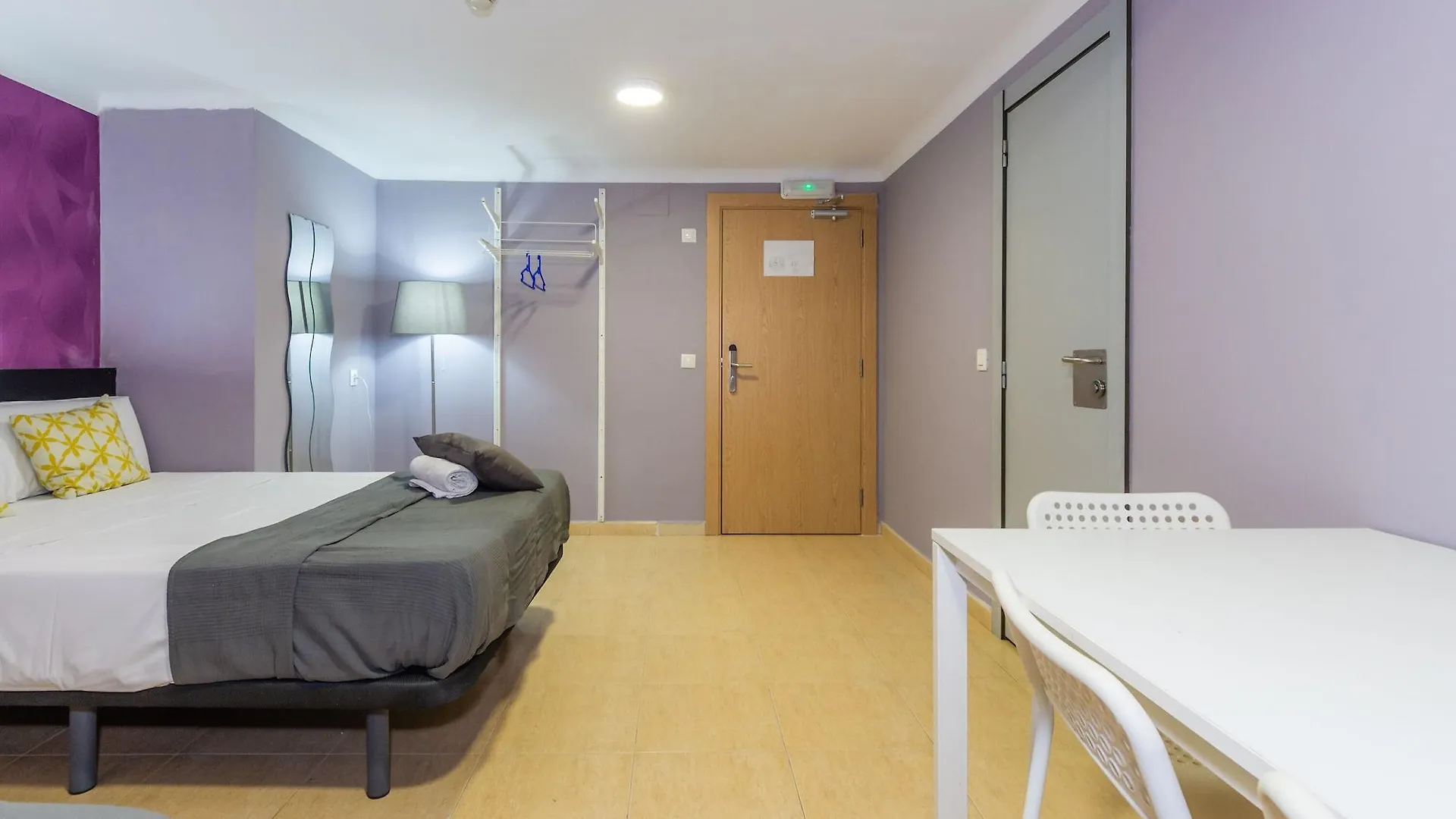 Sun & Moon Hostel Barcelona Spain