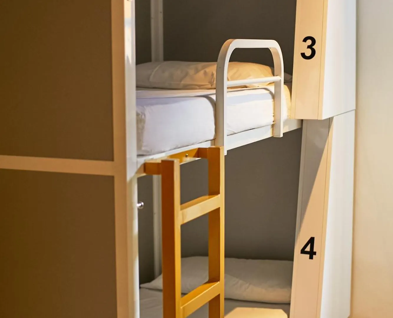 Sun & Moon Hostel Barcelona Spain