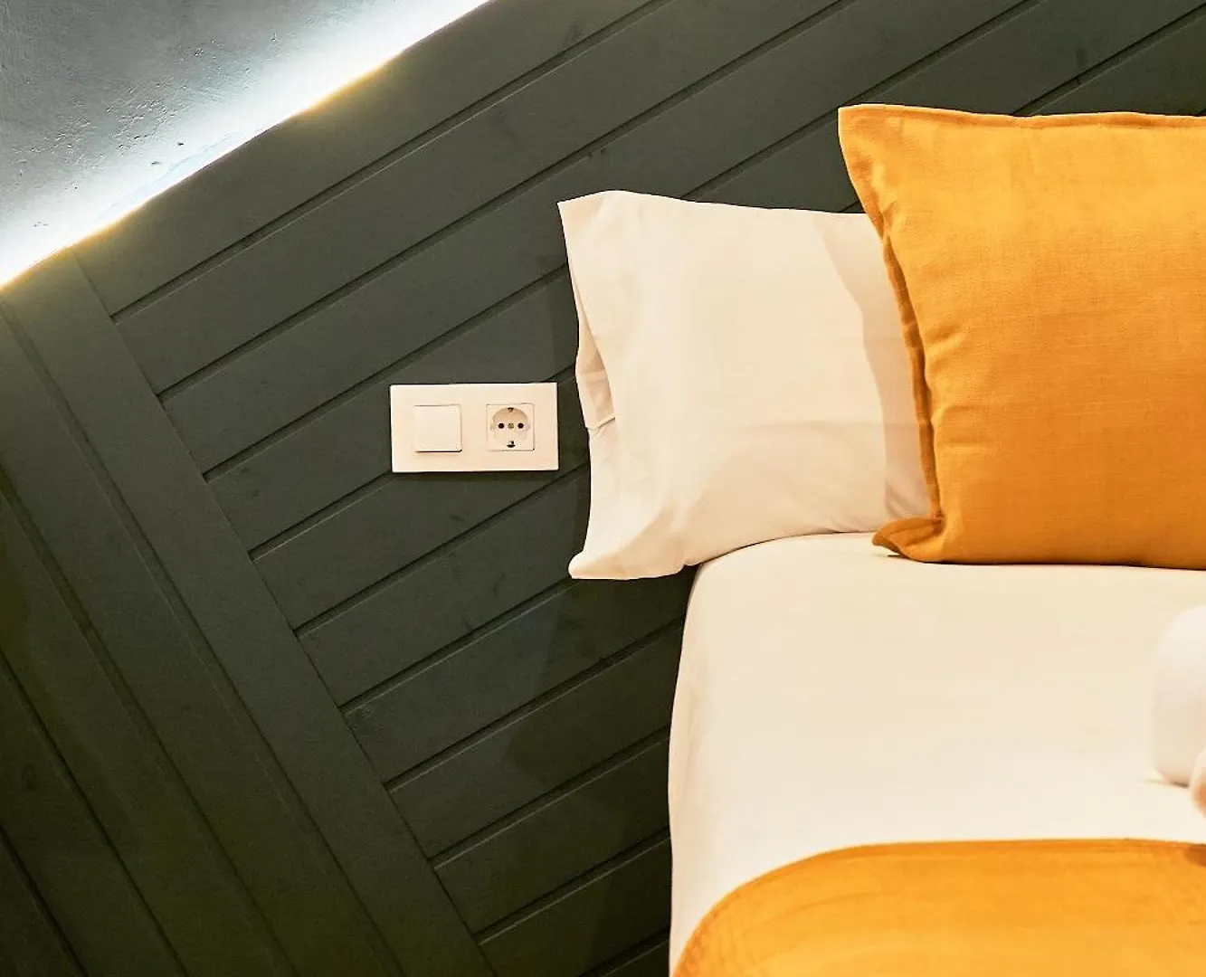 Sun & Moon Hostel Barcelona