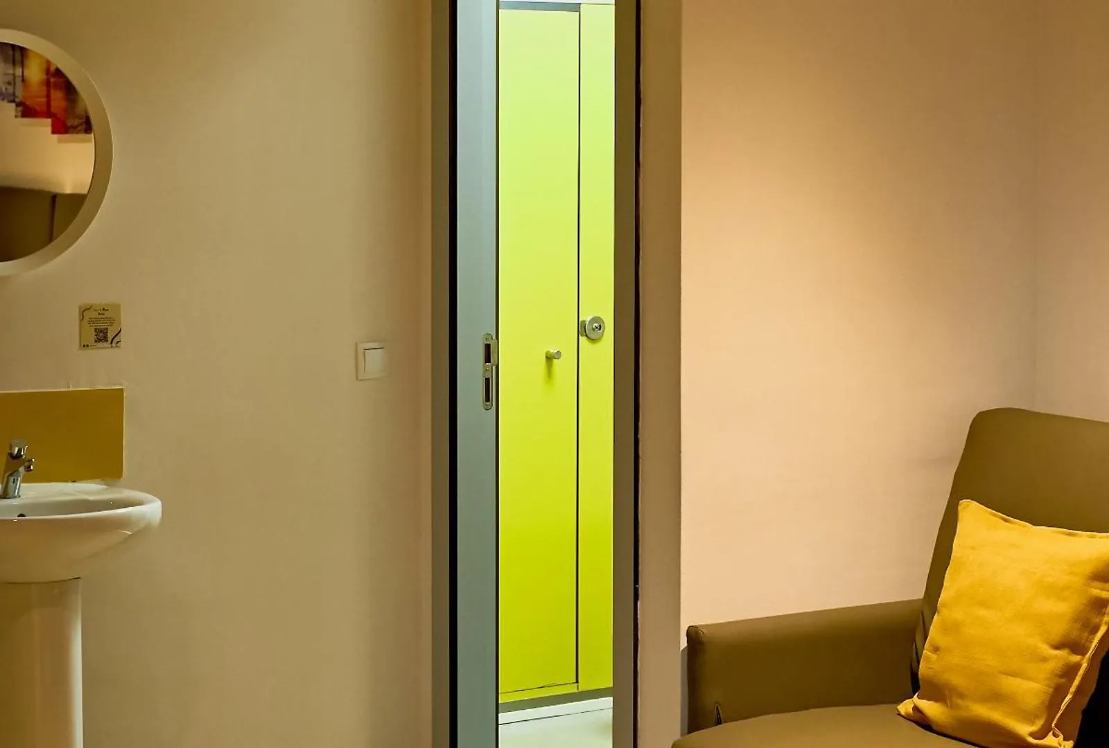 Sun & Moon Hostel Barcelona