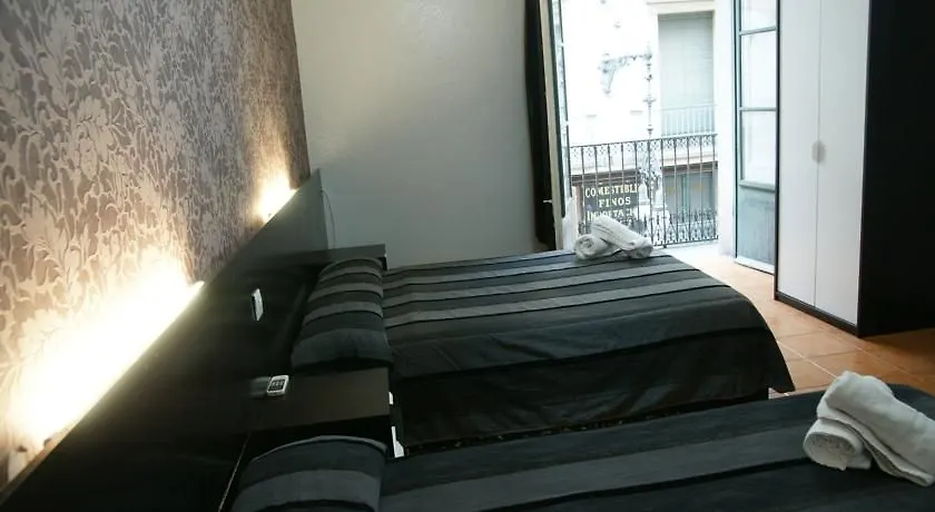 Sun & Moon Hostel Barcelona 0*,  Spain