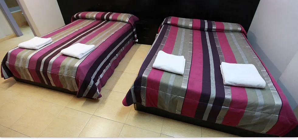 Sun & Moon Hostel Barcelona